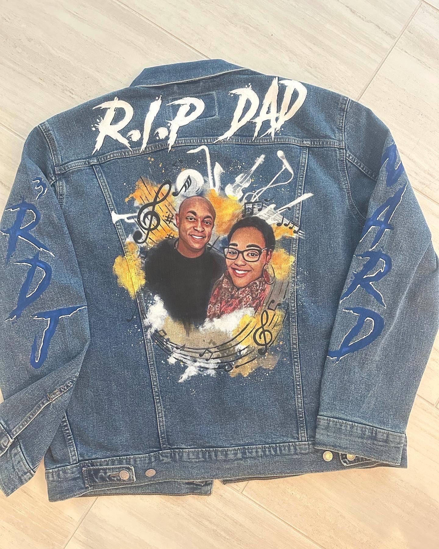Custom Painted Denim Jacket for Mom – Personalized Mother’s Day Gift – Hand-Painted Portrait Jacket – One-of-a-Kind Fashion